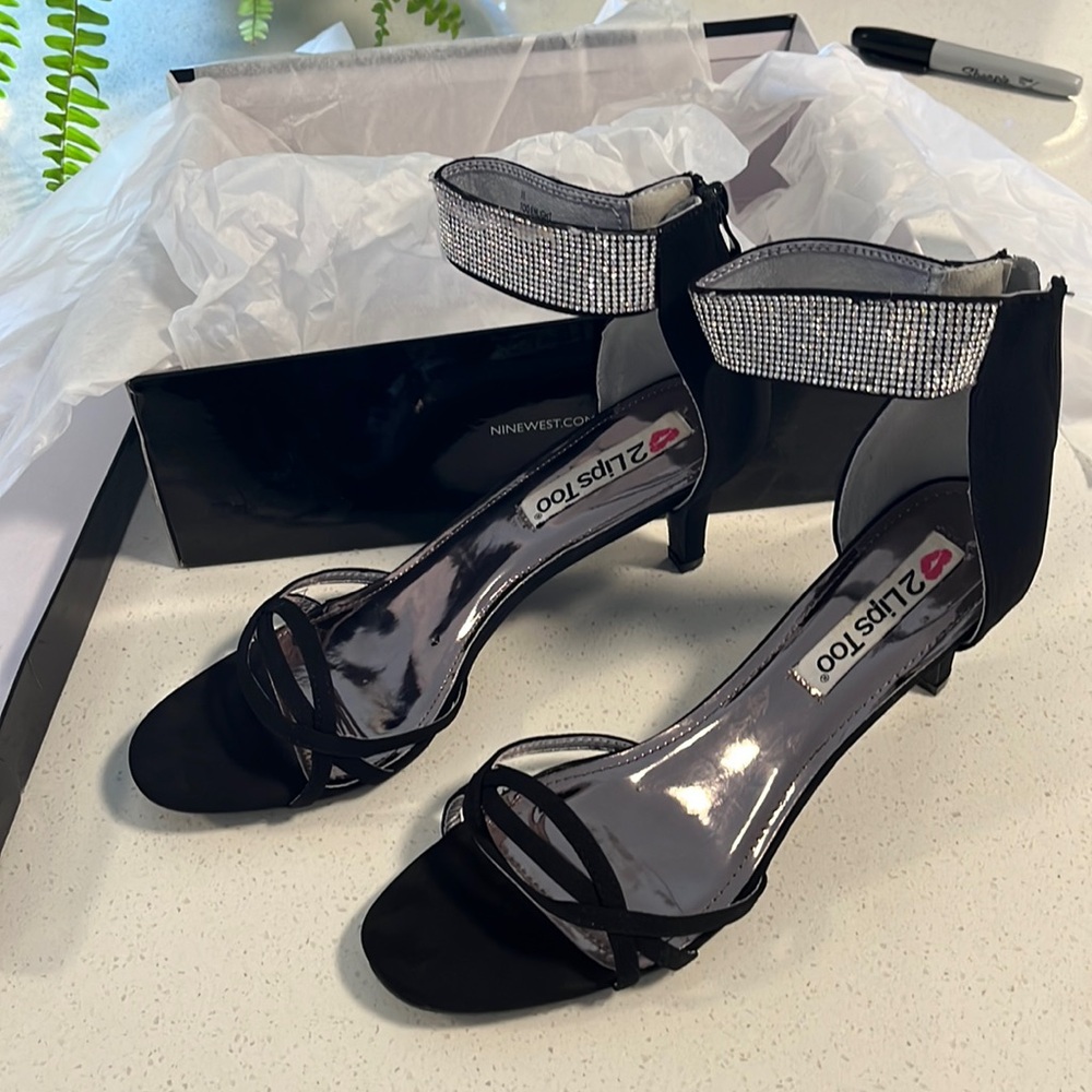 gorgeous slightly used black faux suede heels with rhinestone ankle strap.